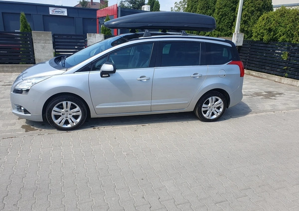 Peugeot 5008 cena 27900 przebieg: 101000, rok produkcji 2012 z Toszek małe 301